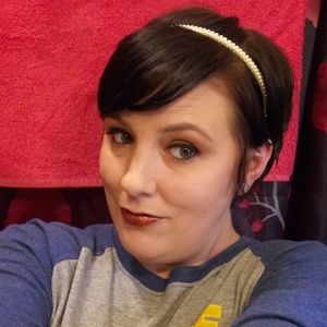 Meet your Posher, Anastacia